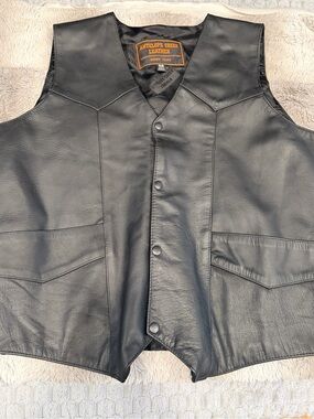 Men’s Plain Side Economy Leather Motorcycle Vest - ADA104